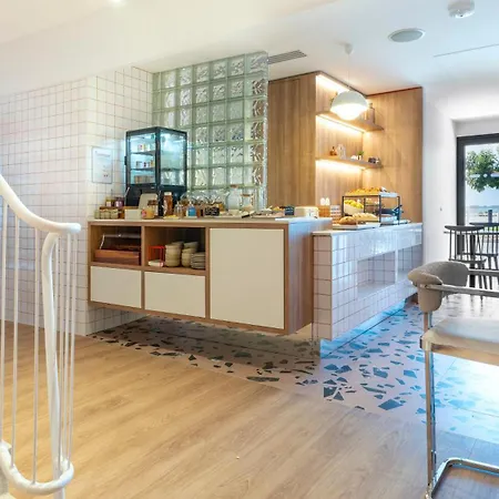Hotel Kyriad - 3*